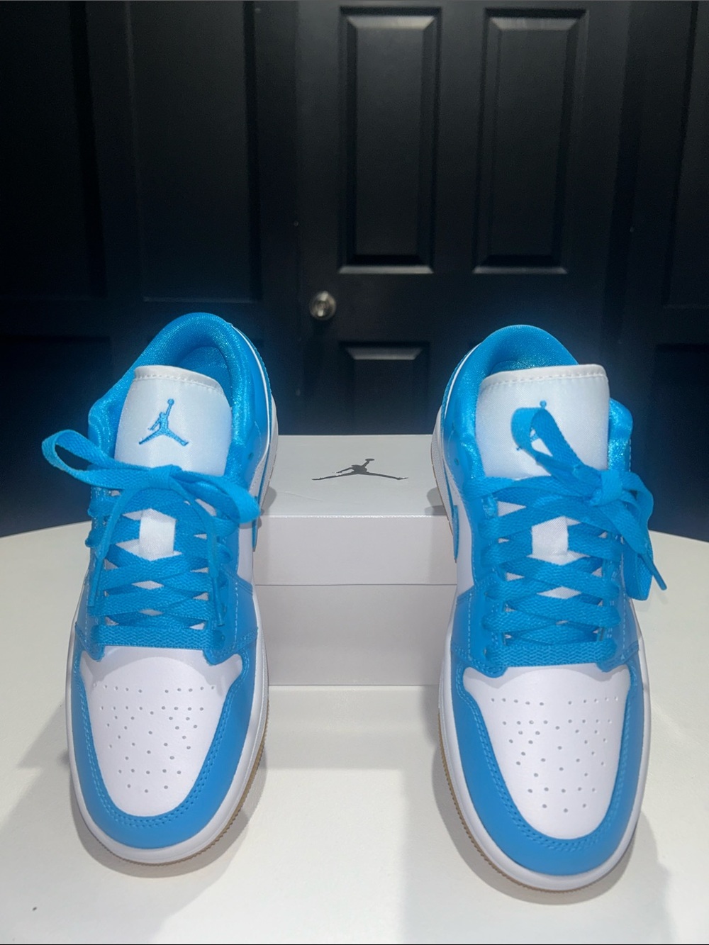 Jordan 1 Low “White Gum Light Brown Dark Powder Blue” Women’s Size 7 - Picture 3 of 12
